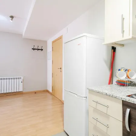 Apartment Pleasant In With Heating *